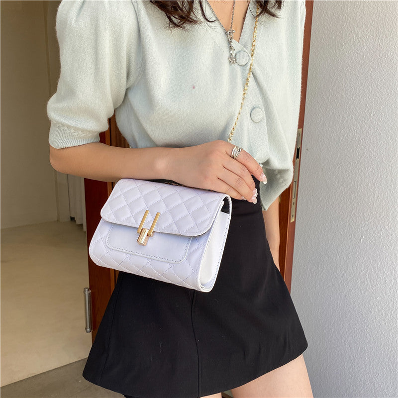 Decent Black Luxury Crossbody Bags For Women And Girls Designer Small Messenger Shoulder Bag For Women Women's Fashionable And Versatile Diamond Lattice Chain Crossbody Bag