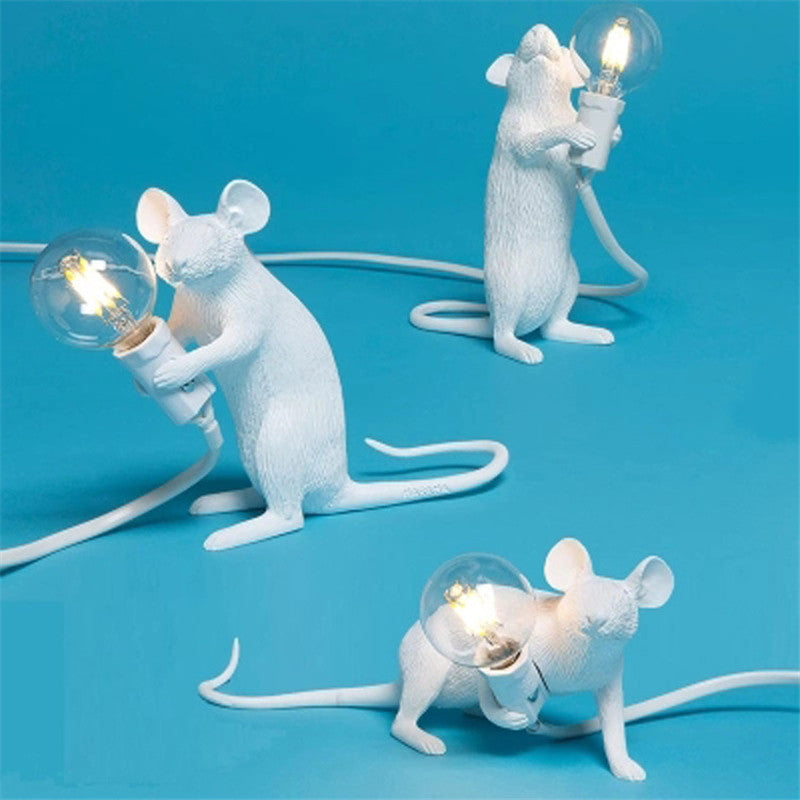 Postmodern Resin Animal Rat Mouse Table Lamp Small Mini Mouse Cute LED Night Lights Home Décor Desk Lights Bedside Lamp Decorative Table Lamp Cute Study Lamps for Bedroom Décor (