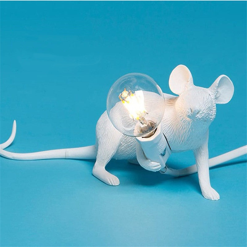 Postmodern Resin Animal Rat Mouse Table Lamp Small Mini Mouse Cute LED Night Lights Home Décor Desk Lights Bedside Lamp Decorative Table Lamp Cute Study Lamps for Bedroom Décor (