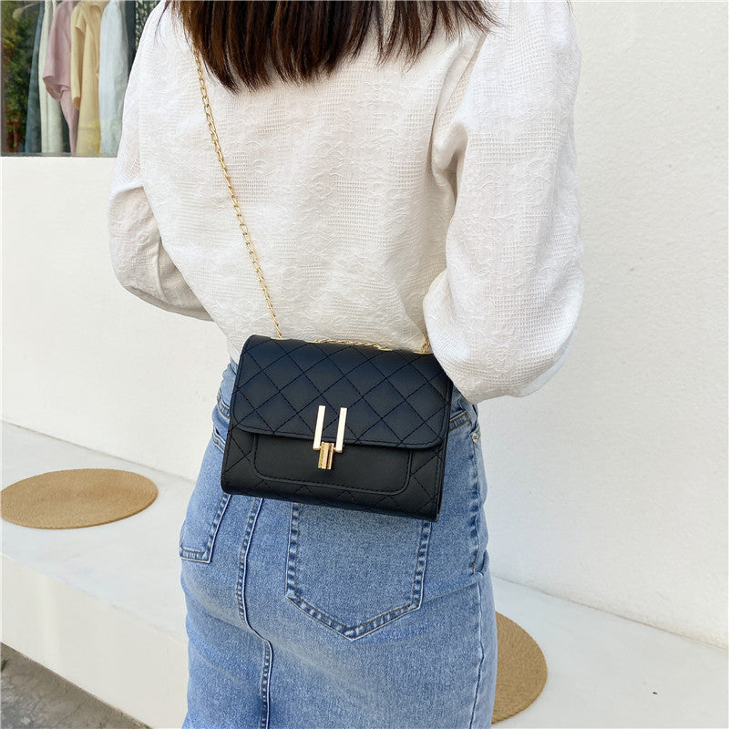 Decent Black Luxury Crossbody Bags For Women And Girls Designer Small Messenger Shoulder Bag For Women Women's Fashionable And Versatile Diamond Lattice Chain Crossbody Bag