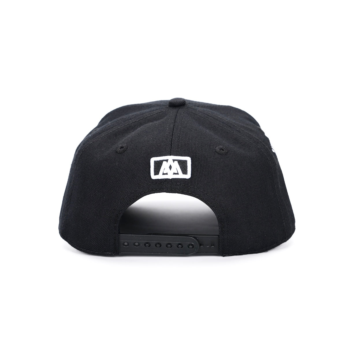 [PRE-ORDER - SHIPS BEGINNING OF AUGUST] ‘7’ Premium SnapBack - Black/White
